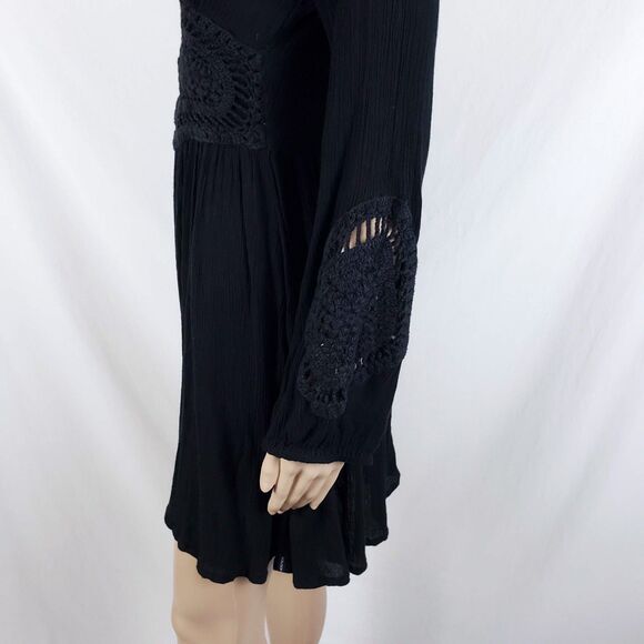 Volcom Babydoll Dress Womens M Black Gauze Y2K Beach Crochet Flowy Deep V - Picture 11 of 12